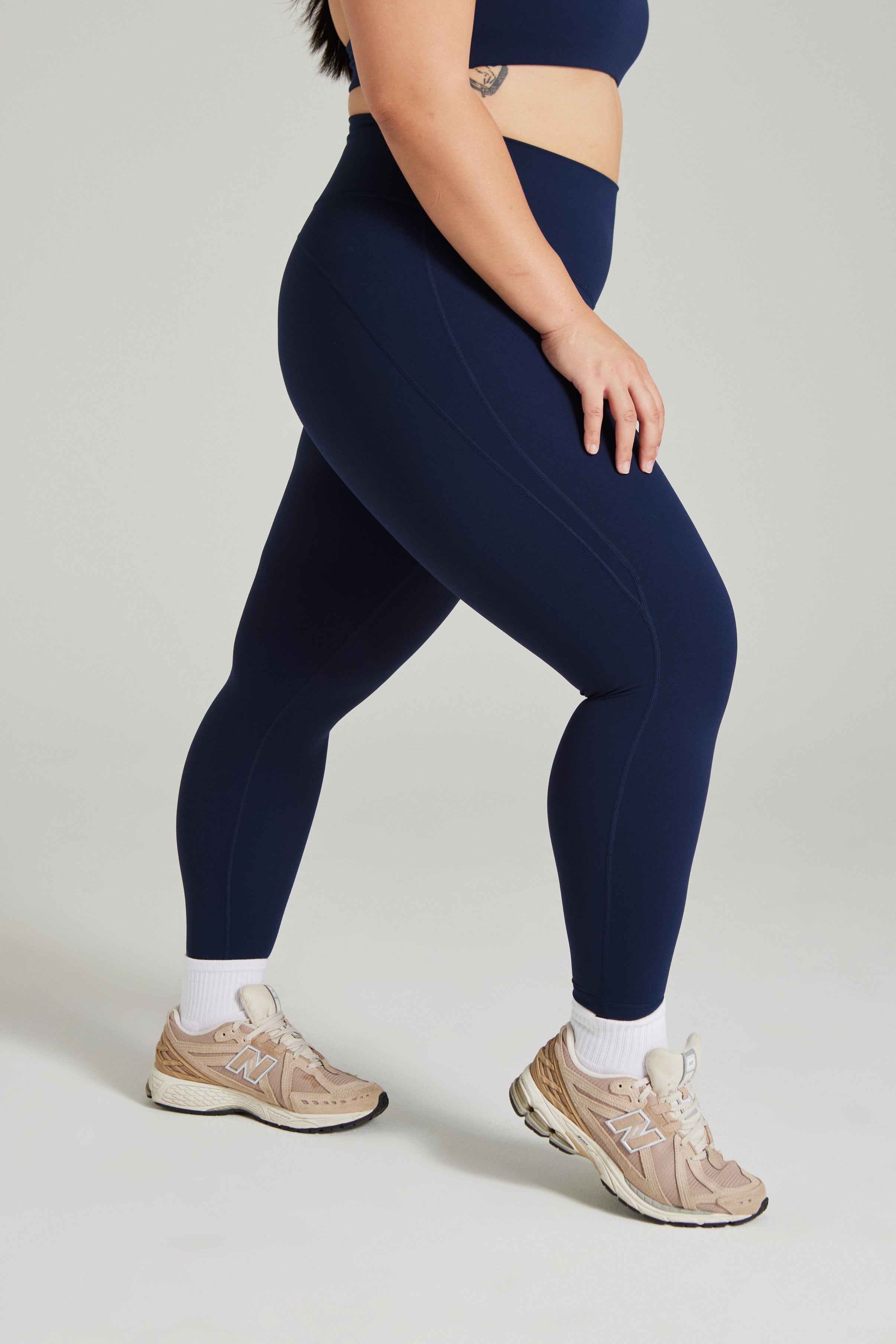 Contour Classic Leggings (Full 24") in Dive